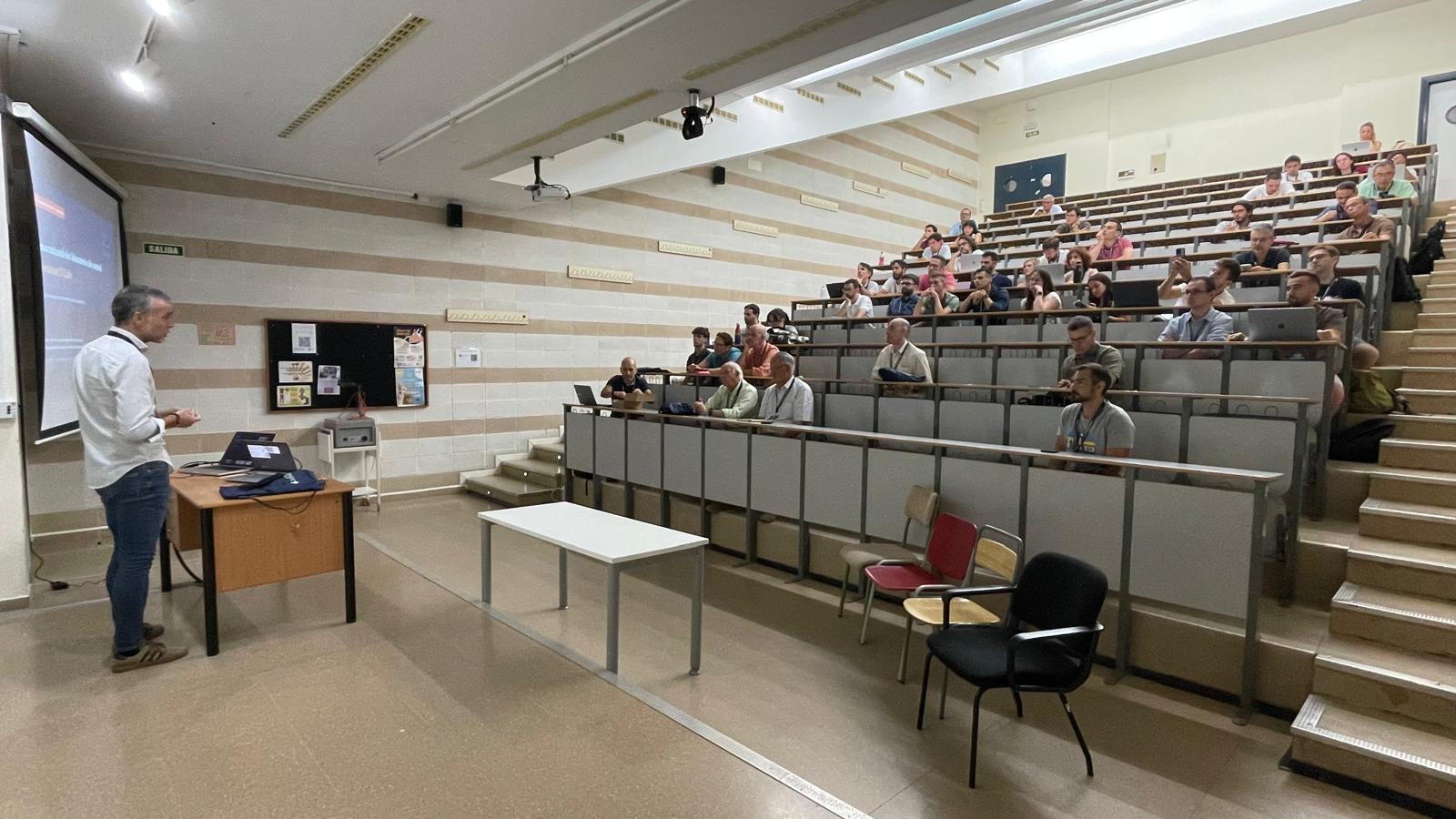 José Luis Guzmán Sánchez, (UAL), "Democratizando los laboratorios de control: la iniciativa CE2Labs"