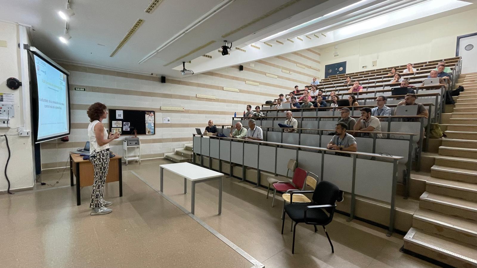 Elísabet Estévez Estévez, (UJA), "GrafcetWeb: de la simulación en la nube al control real de la planta física"